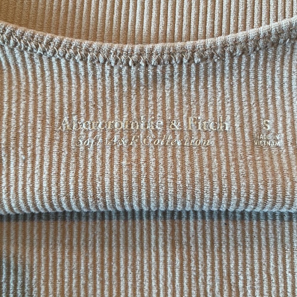Abercrombie & Fitch Size Small Tan Ribbed Tank - Picture 3 of 8